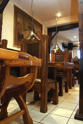 Дерево в интерьере