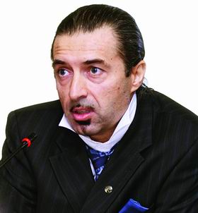 Современный бар требует от бармена постоянного движения вперед