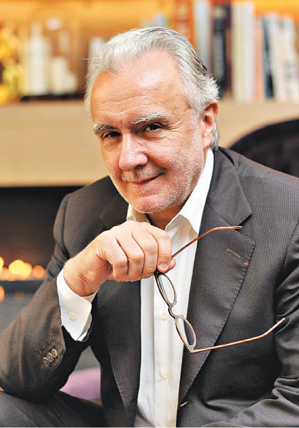 Ален Дюкасс: «Сегодня важно, чтобы каждый ресторан и каждый шеф искали свой ответ гамбургеру»