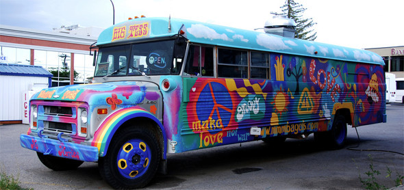 В Петербурге запустили ночной автобус между барами