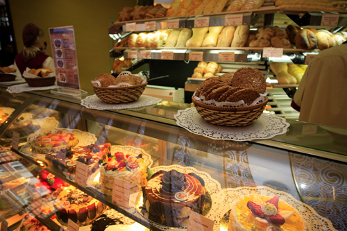 «Балтийский хлеб» обновит свои кафе-кондитерские