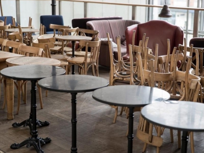 Рестораны в Омске не открылись из-за новой вспышки коронавируса