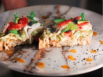 Ресторан «Не путай берега» открылся в Москве