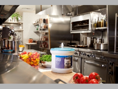 Торговая марка Tork получила звезду «Товар года 2019» за протирочную бумагу Tork Reflex