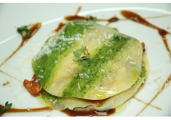 Открытый равиолло с рагу  из говядины и курицы  от Альфонсо Д,Алессандро, шеф-повара ресторана Italy