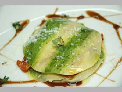 Открытый равиолло с рагу  из говядины и курицы  от Альфонсо Д,Алессандро, шеф-повара ресторана Italy