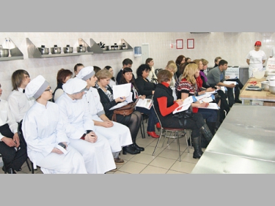 Знать о новинках «с молодых ногтей»