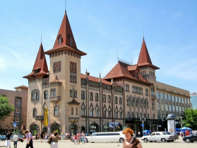 Рестораторы Саратова просят власти смягчить ограничения по коронавирусу