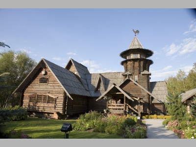 Сожженный ресторан «Подворье» под Петербургом восстанавливают