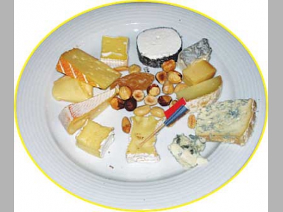 Европейская сырная тарелка: Франция, Италия, Сербия