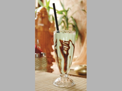 Традиционный коктейль из авокадо от Касуна Ганегоды, шеф-повара гранд-кафе мексиканской и итальянской кухни Viva la Vita