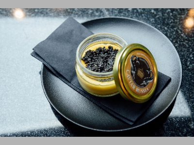 «Слепая» дегустация осетровой икры в CAVIAR RUSSIA St.Petersburg