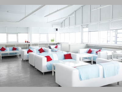 В Москве открылся клуб- кафе,  где платить надо только за пребывание