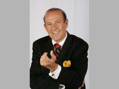 Джон Шоул:   «Уберите охранников-роботов, стоящих у входа в ваш отель или ресторан»