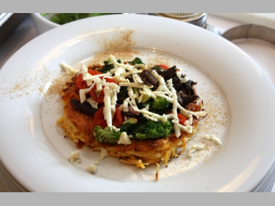 Тыквенная пицца с грибами и голубым сыром