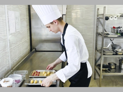 Участник национальной сборной WorldSkills Russia взял золото на чемпионате Великобритании по поварскому делу