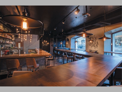 Место для своих