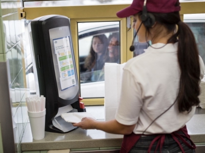 Tork запускает программу «Безопасность на рабочем месте» для поддержки заведений общественного питания