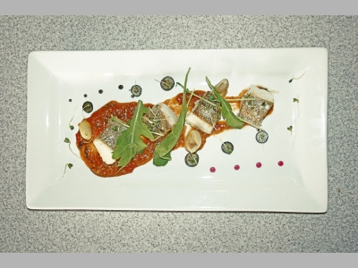 Патагонский клыкач с томатно-рыбным соусом от Юрия Дедова, шеф-повара ресторана «Бали»