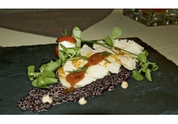 Куриная грудка Sous-vide на фиолетовом рисе