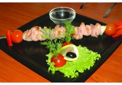 Шашлык из креветок в беконе