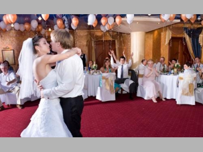 Молодожены Москвы составляют черный список ресторанов