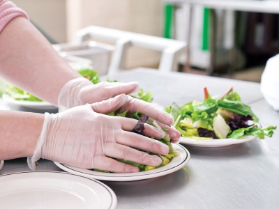 Роспотребнадзор ужесточил правила работы для московских кафе и ресторанов