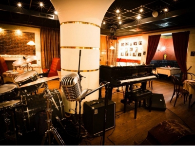 Рестораны Грузии будут работать без живой музыки