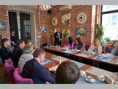 Деловые завтраки ФРиО.  Наш гость -  Эрнесто Гонсалес