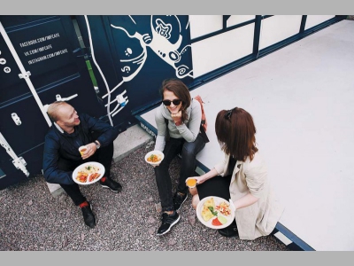 Взгляд изнутри: чем живут кафе стрит-фуда и фудтраки