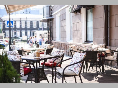 В Москве почти вдвое увеличилось число законных летних веранд благодаря упрощенной схеме открытия