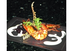 Ризотто карнароли с королевской креветкой и соусом из белого вина