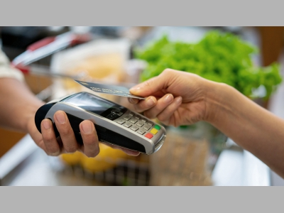 Delivery Club снизил комиссию за вывод безналичных чаевых