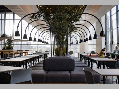 Первый в Петербурге фудхолл, расположенный в торгово-развлекательном комплексе