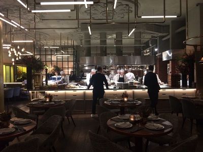 Ресторан Sartoria Lamberti Уильяма Ламберти в отеле Ritz-Carlton