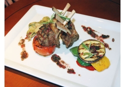 Ягненок-гриль в мятном соусе  от Дмитрия Удалова, шеф-повара  «Ренессанс Санкт-Петербург Балтик отеля»  (сеть Marriott International)