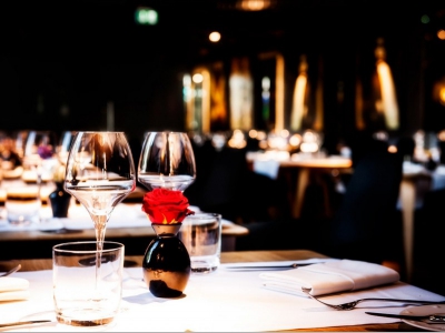 Рестораны Петербурга планируют открыть 12 июля