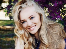 Алина Середина