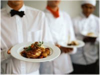 Официантов Москвы будут обучать политике гостеприимства