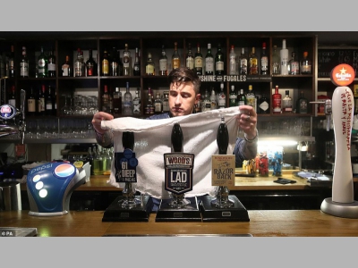 В Великобритании закрыли рестораны и пабы