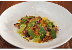 Салат с пастрами и молодым картофелем кимчи