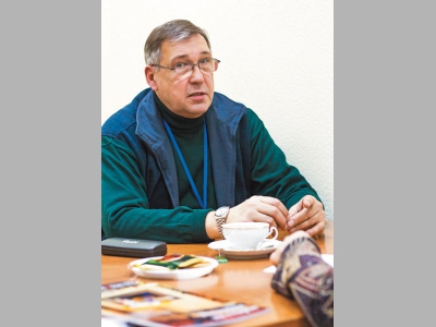 Василий Гениев: «Официант — профессия самодостаточная. Но отношение руководителей заведений к ней надо менять»