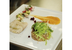 Спинка стерляди,  томленая с белыми грибами и поданная на гречневой каше,  от Сергея Селиванова, шеф-повара ресторана  «Русская рыбалка»