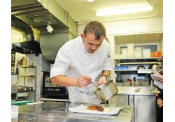 Утиная нога конфи от Дмитрия Блинова, шеф-повара ресторана Freeman`s