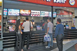 Новинка в R-Keeper: интерактивный второй экран кассы