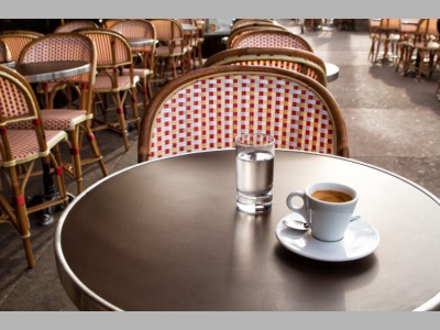 Новые правила работы ресторанов и магазинов на Кипре: что не устраивает владельцев?