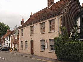 400 человек отравились в «Жирной утке»