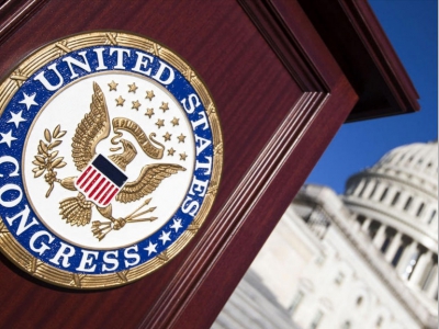 Правительство США выделит дополнительно 484 млрд. долларов для поддержки бизнеса