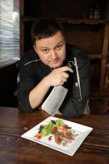 Илья Милоданов