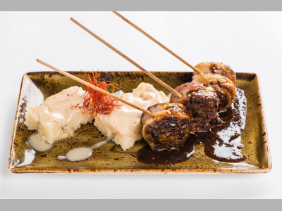 Седло ягнёнка на гриле с соусом том-ям, тайским базиликом, кокосовым молоком и острым гратеном из маниоки от Эрика Гиймо (Eric Guillemaud), шеф-повара Buddha-Bar Monte-Carlo